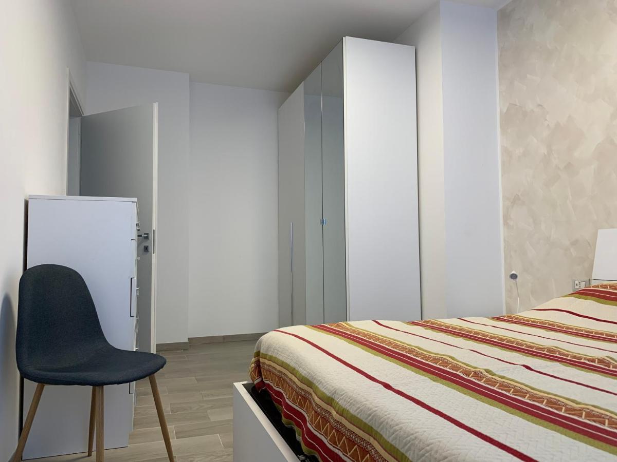 Appartamento Trilocale in Zona Bocconi/Navigli Milano Esterno foto