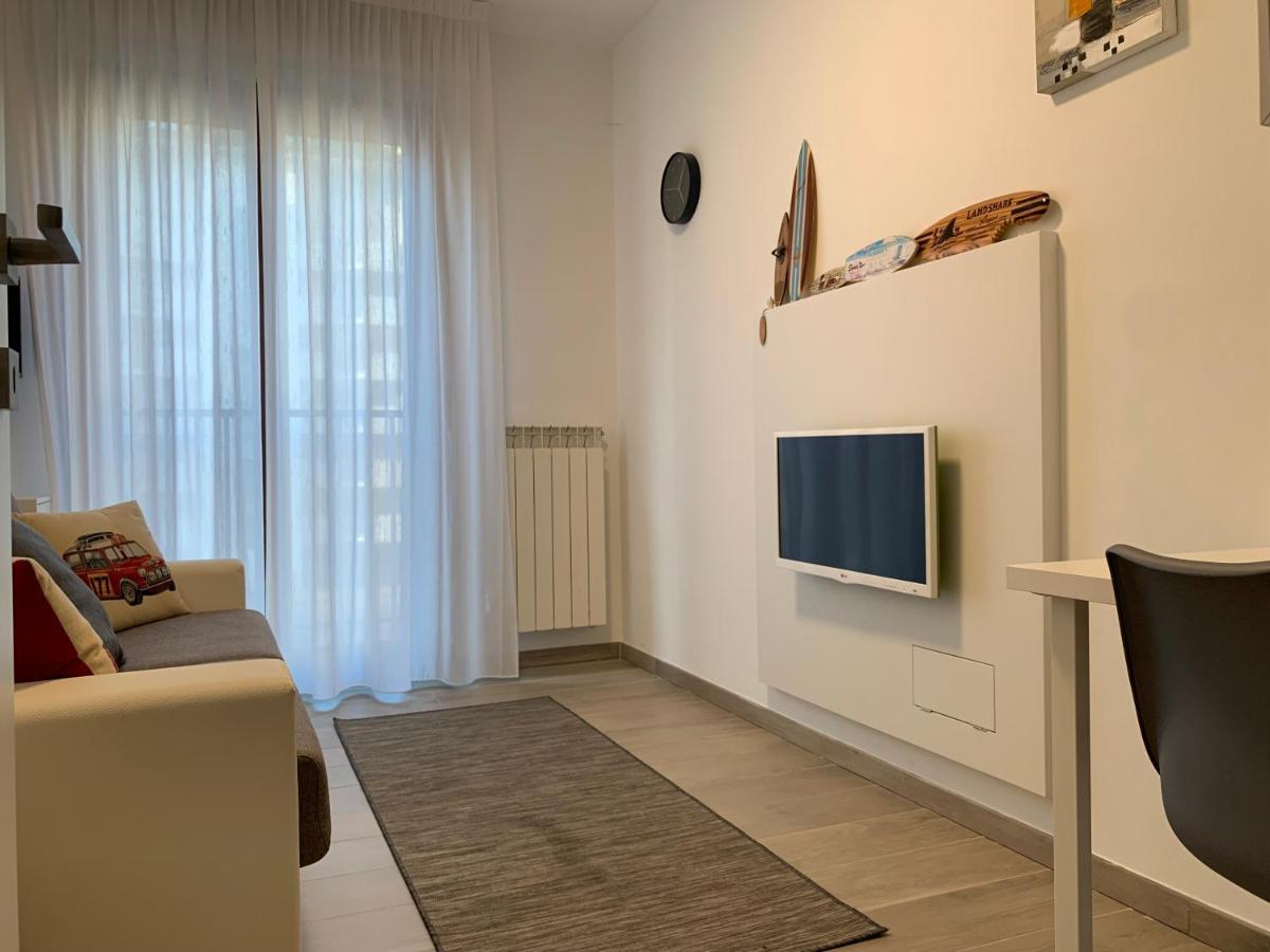 Appartamento Trilocale in Zona Bocconi/Navigli Milano Esterno foto