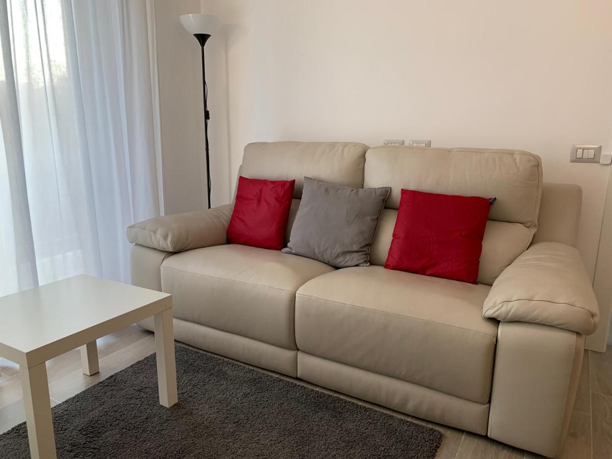 Appartamento Trilocale in Zona Bocconi/Navigli Milano Esterno foto